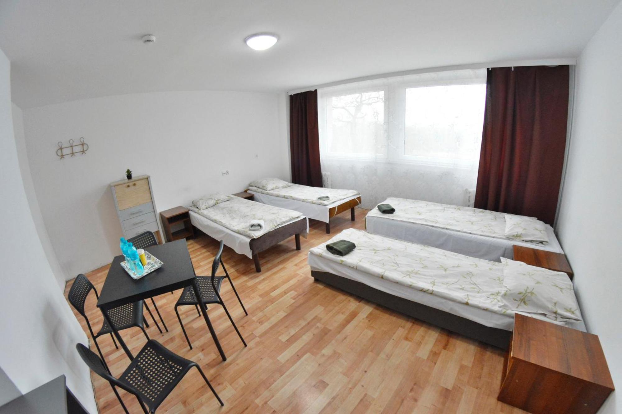 Twoj Hostel Битом Екстериор снимка