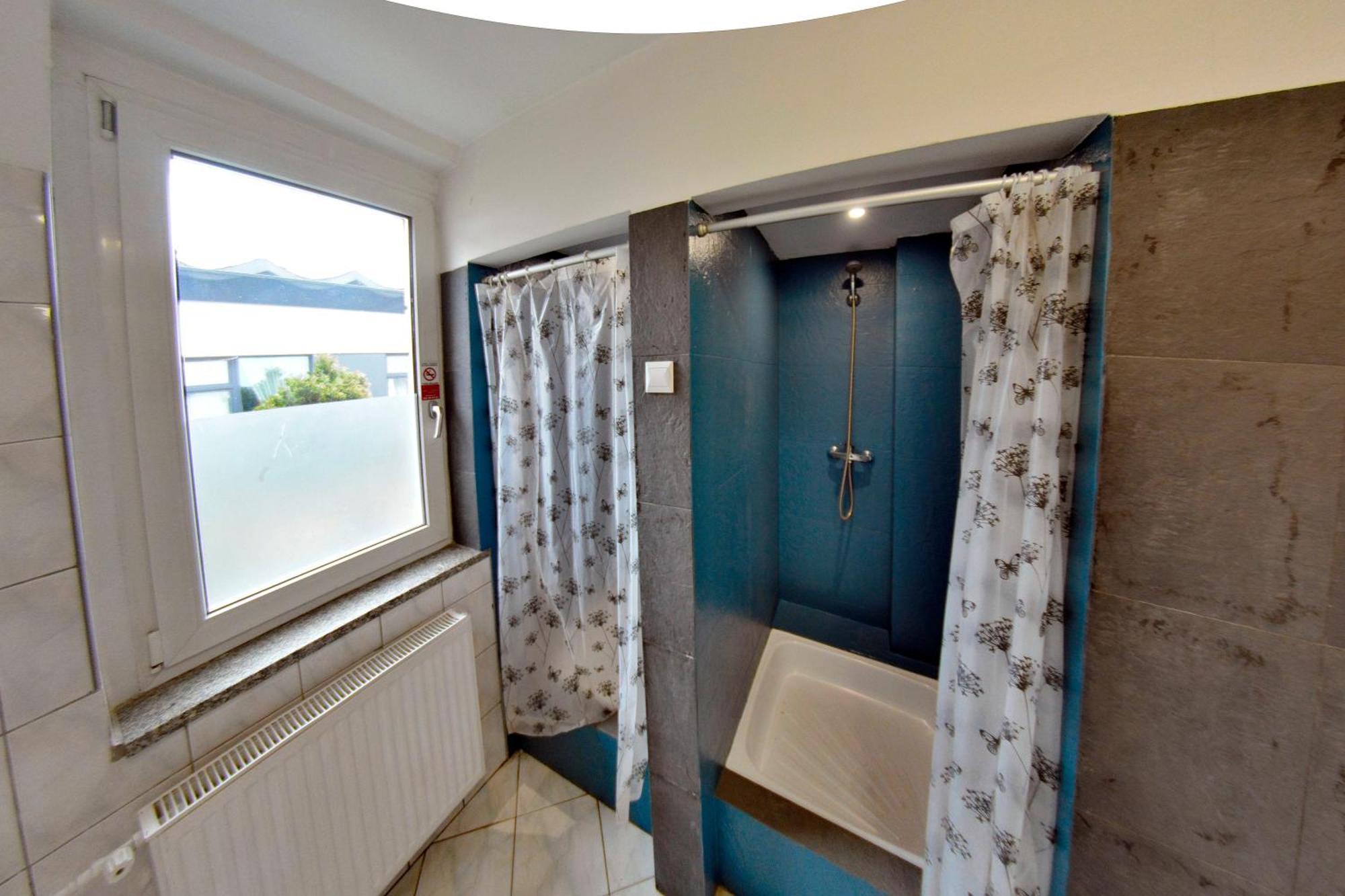 Twoj Hostel Битом Екстериор снимка