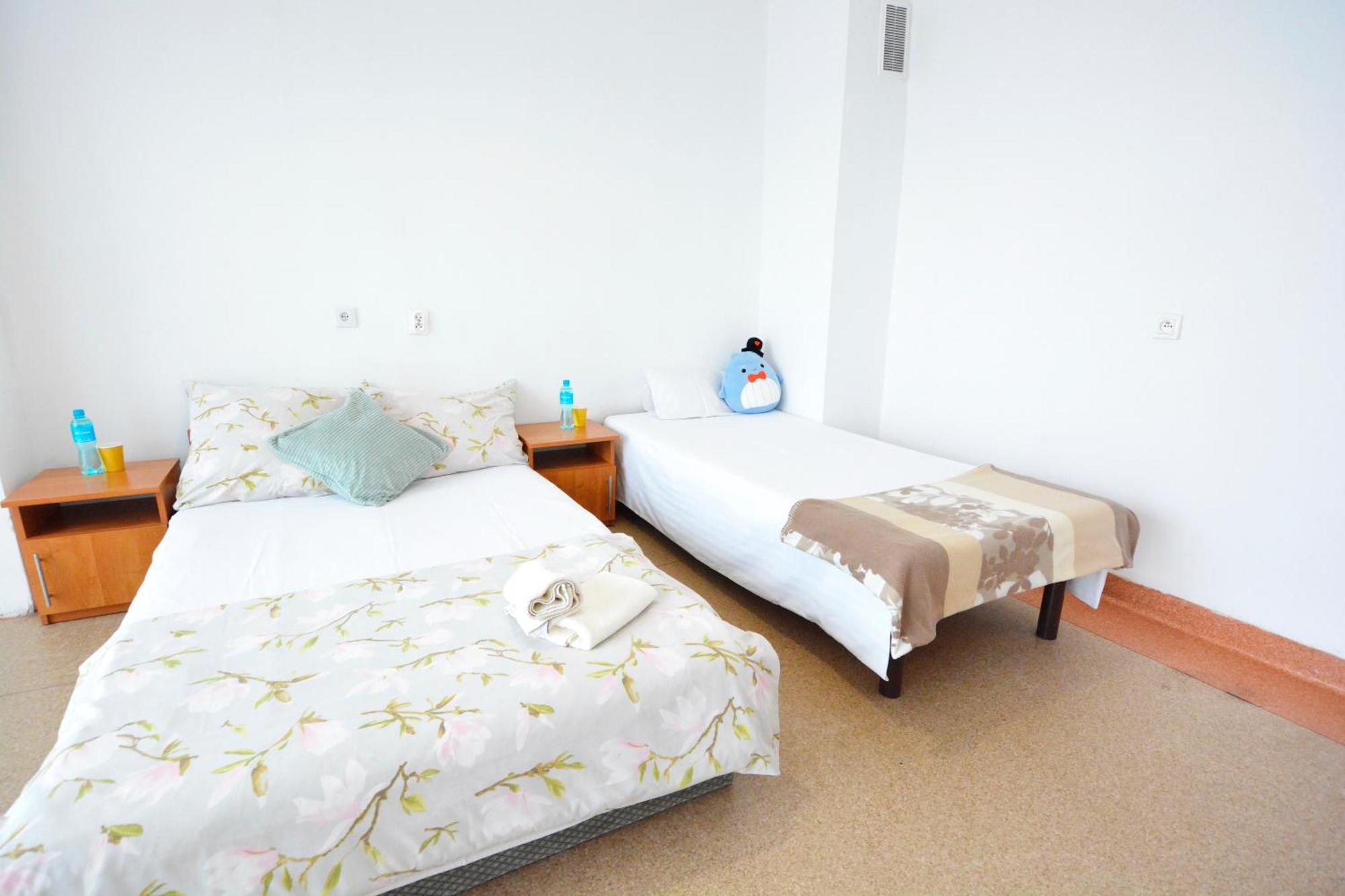 Twoj Hostel Битом Екстериор снимка
