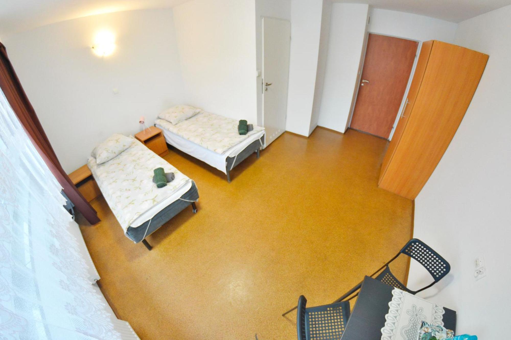 Twoj Hostel Битом Екстериор снимка