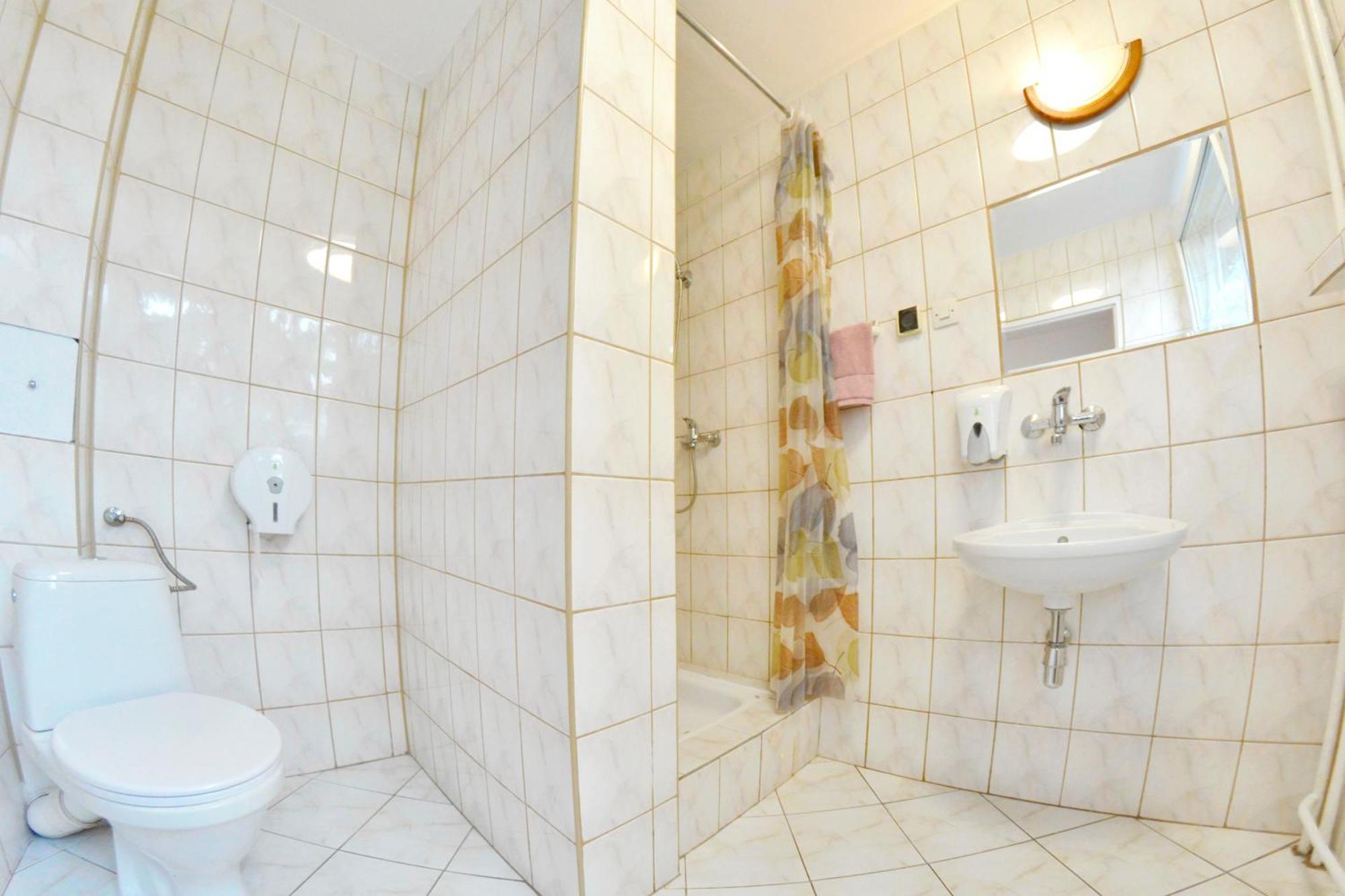 Twoj Hostel Битом Екстериор снимка
